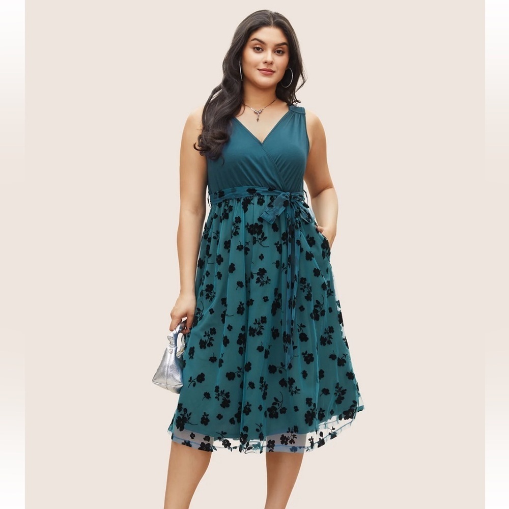 BloomChic Size L Floral Mesh Patchwork Surplice Neck Tank Dress us12